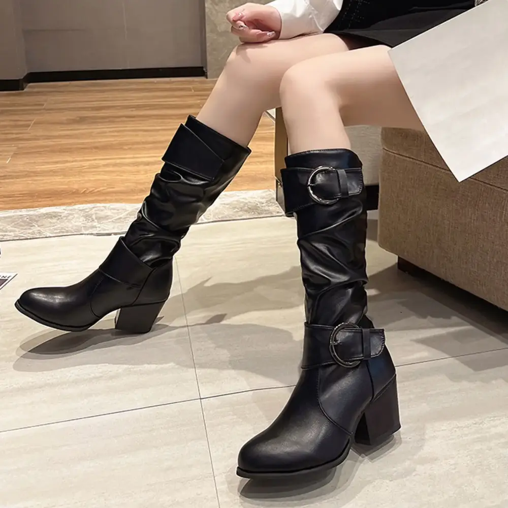 GUGUbb Women's Warm Boots Solid color boots down boots vintage leather buckle boots.